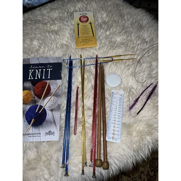 Knitting Needles Lot Diff Colors And Sizes One New K Crochet Hook Book Plus More - Picture 1 of 16